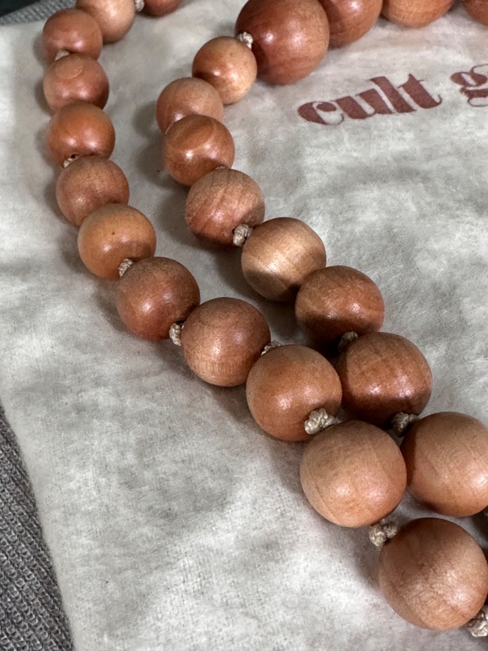 cult gaia wooden bead necklace in warm brown with gold clasp - Picture 4 of 12